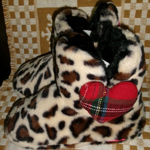 NWT Small Betsey Johnson Socks and Slippers and NWT Small Nicole Miller Gown - Picture 3 of 12